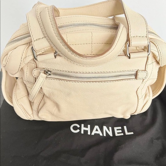 PreLoved Chanel Bowling Bag - Picture 2 of 2